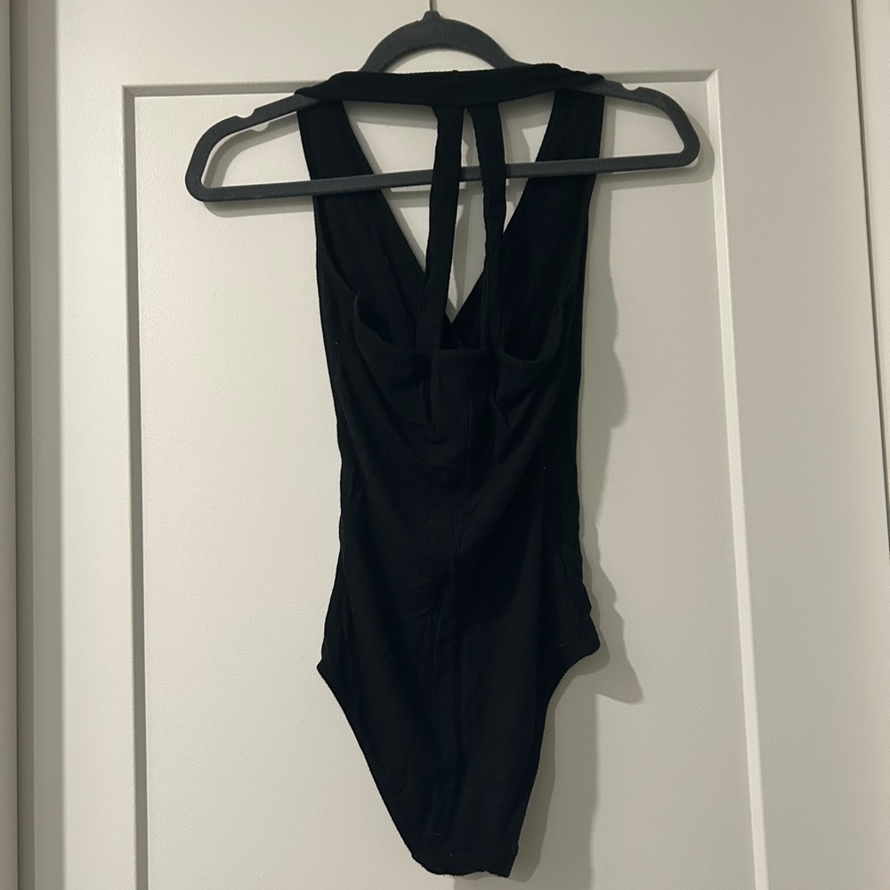 A&F Ribbed Crossover Bodysuit - Picture 2 of 2